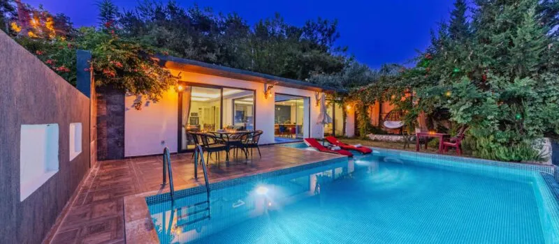 Pool building permits in Mallorca: what you need to know